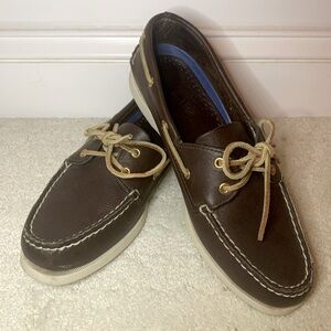 Vintage Sperry Topsiders boat shoes, dark brown, women’s size 9 1/2 medium.